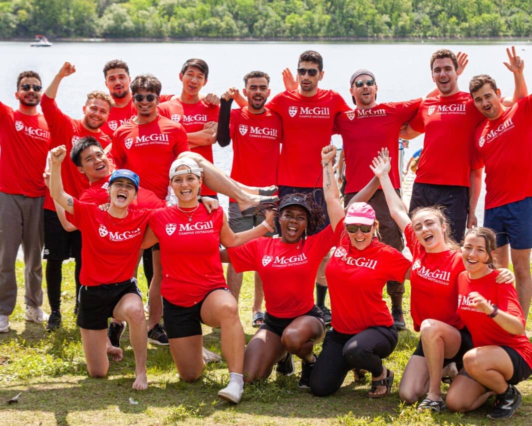 The dragon boat team members with the Vice-Dean of Campus Outaouais, Dr Danyèle Lacombe